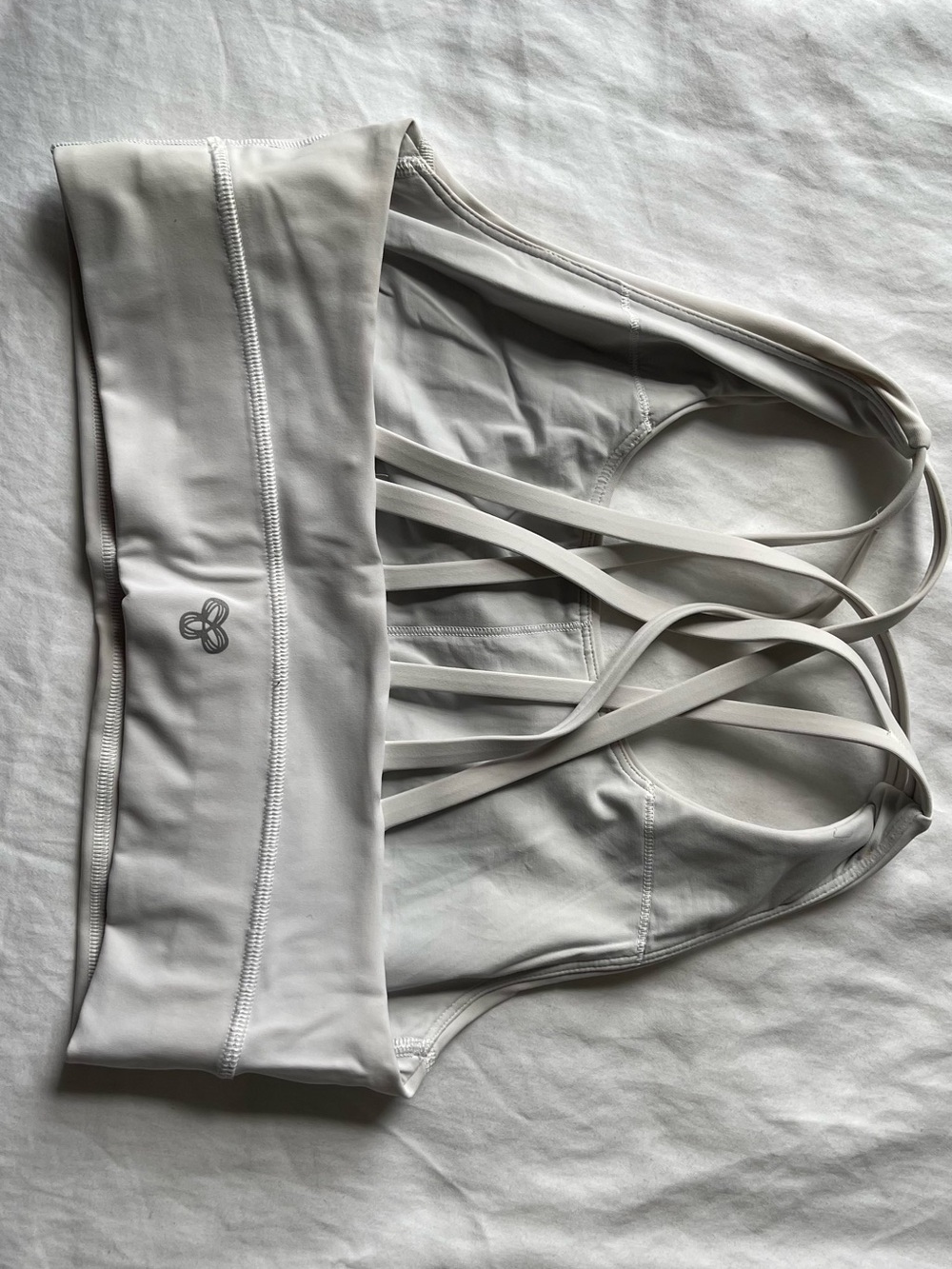 Aritzia TNA White/Ivory Strappy Sports Bra